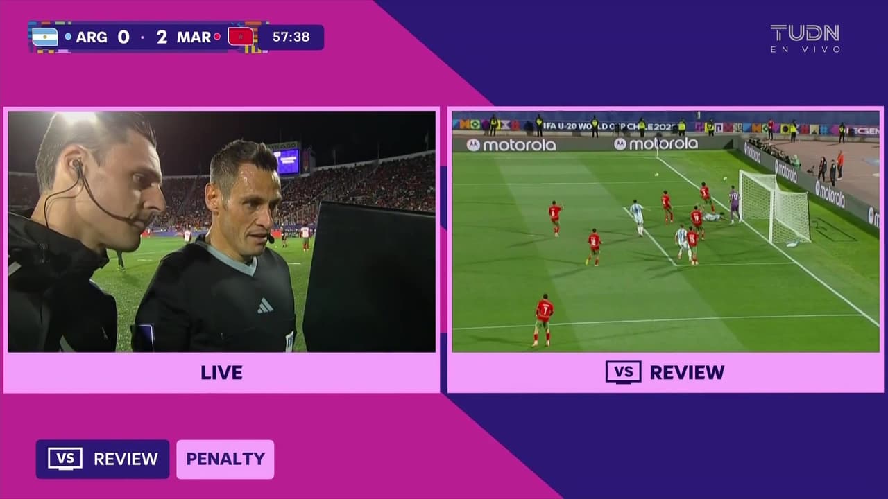 ¡Argentina usa la tarjeta verde para retar un posible penal! Pero no hay nada