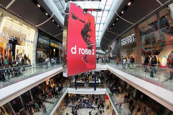 Pero eso no es todo, ya que también cuenta con tres lujosos hoteles.