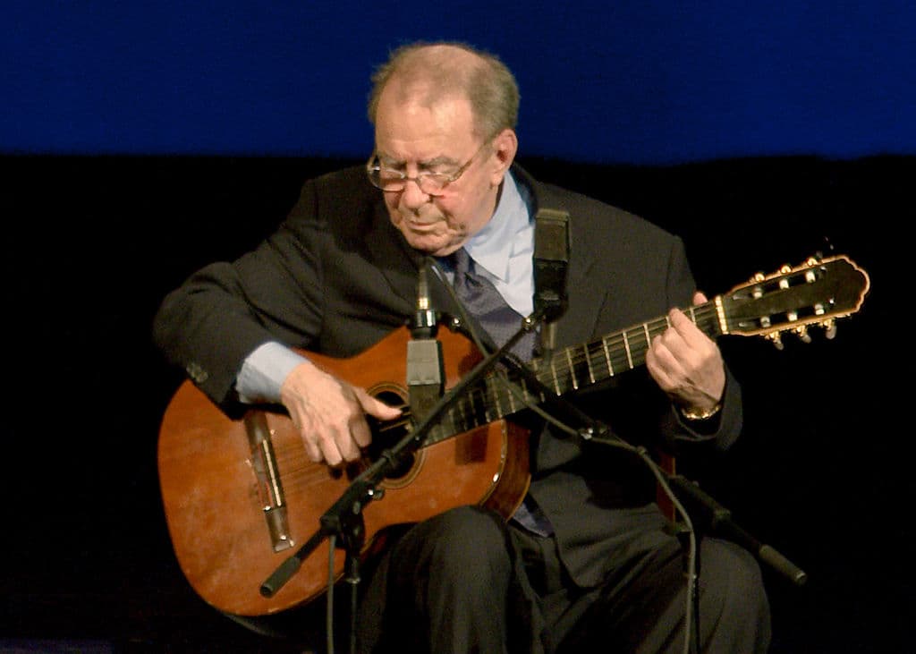<b>Joao Gilberto</b>
<br>Considerado el padre de la Bossa Nova, el brasileño ocupó el puesto 81 entre los 200 artistas elegidos.