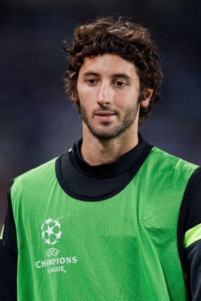 ESTEBAN GRANERO - Comenzó sus estudios de Psicología en la Complutense de Madrid y luego pasaría a la Camilo José Cela donde obtuvo la licenciatura. Granero cita sin complejos a autores como Bukowski, Kafka o Carver, algo impensable en la gran mayoría de profesionales del fútbol.