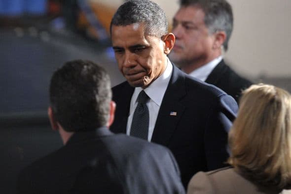Los familiares de las víctimas de la masacre de Newtown, acompañados por el presidente Barack Obama, realizaron una vigilia en recuerdo de sus seres queridos, en la misma jornada en que dos senadores demócratas anunciaron que introducirán una iniciativa de ley que prohiba las armas de asalto en Estados Unidos.