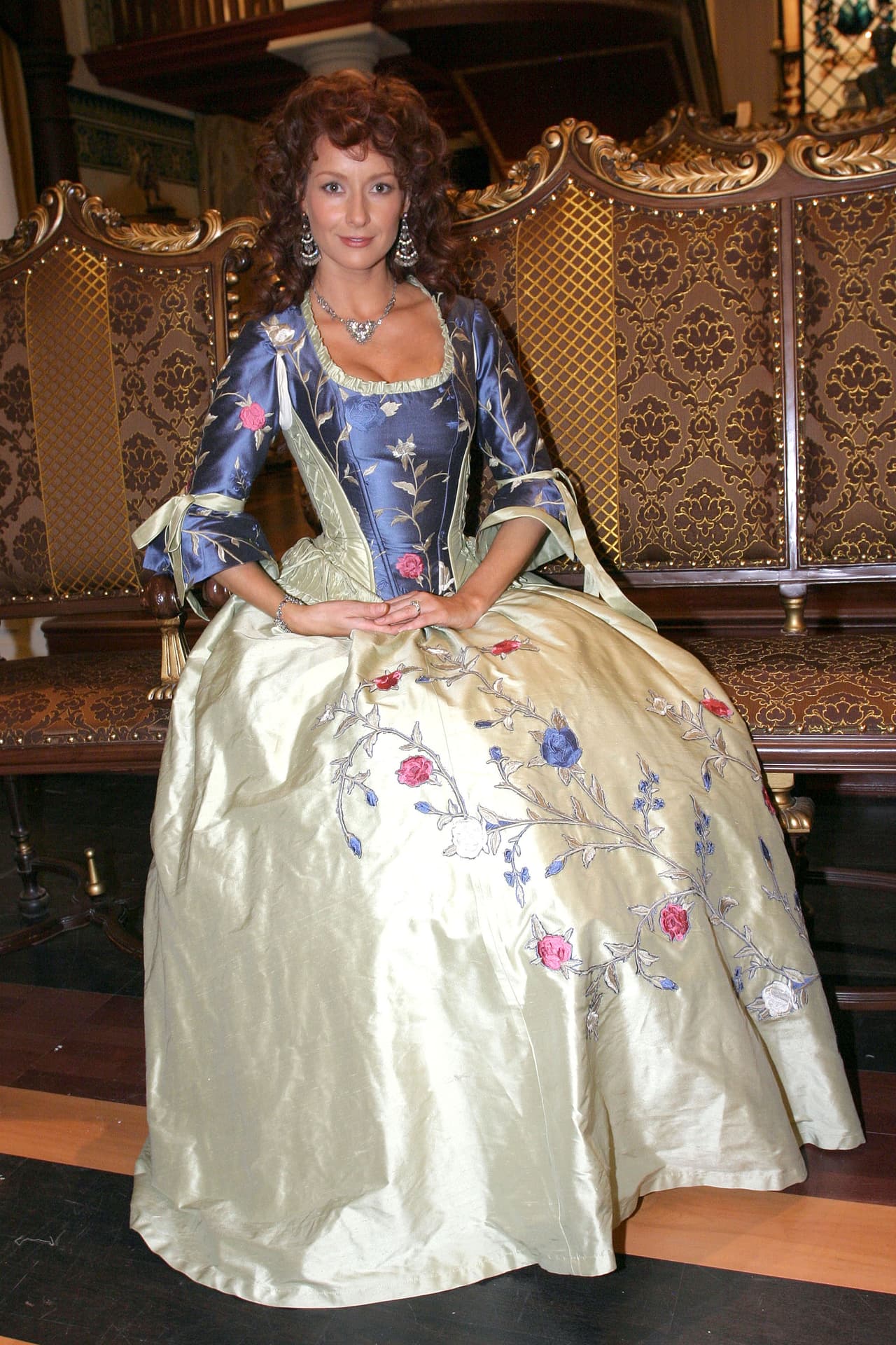 Elabora productos naturales para el cabello y la cara.