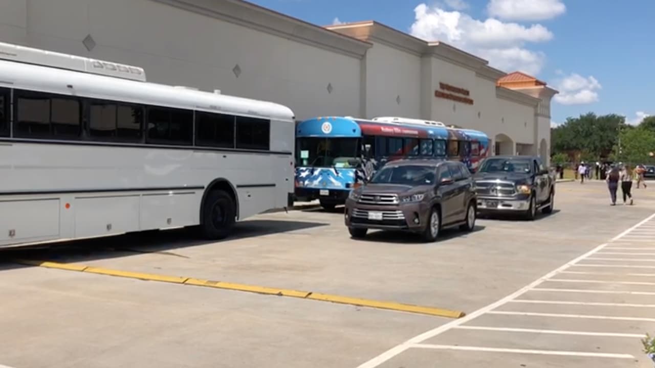 Gran expectativa para darle el último adiós al afroamericano quien falleció en manos de la policía de Minneapolis.