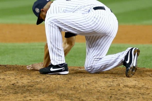 En el novemo hizo dos out más y se preparó para su salida.