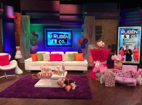 la producción de Rubén & Co agasajó a la futura mamá con muchas sorpresas.