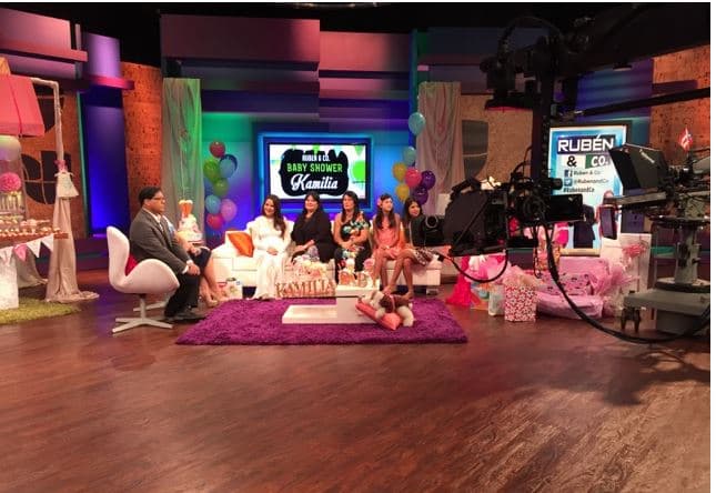 la producción de Rubén & Co agasajó a la futura mamá con muchas sorpresas.