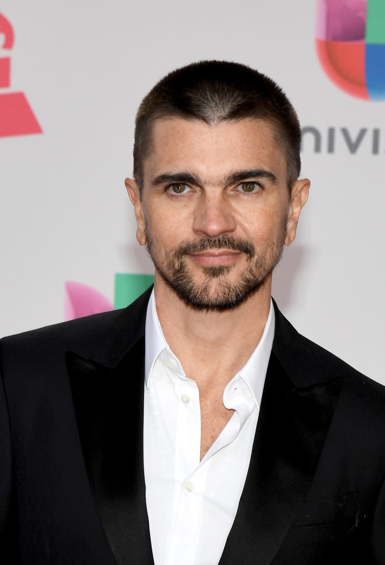 Juanes
<br>Año: 2016