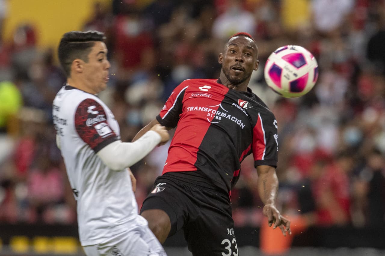 Mauro Manotas y Erick Castillo son los hombres que consiguen la victoria 0-2 de Tijuana sobre Atlas.