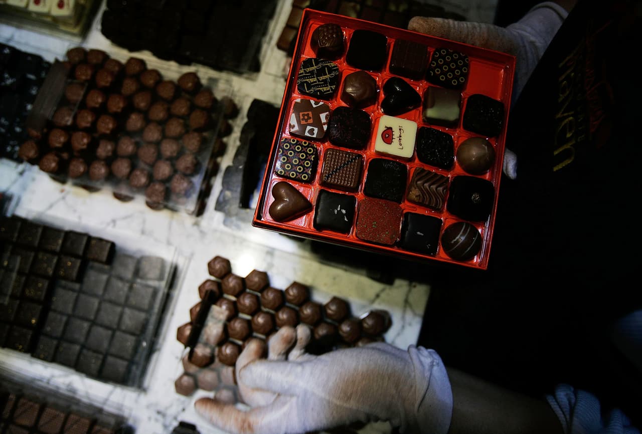 <b>Regálale chocolates</b>. Invita a tu mamá a 
<b><a href="https://triangleonthecheap.com/chocolates-triangle/" target="_blank">deliciosos chocolates</a></b> de uno de los excelentes chocolateros del área del Triángulo.