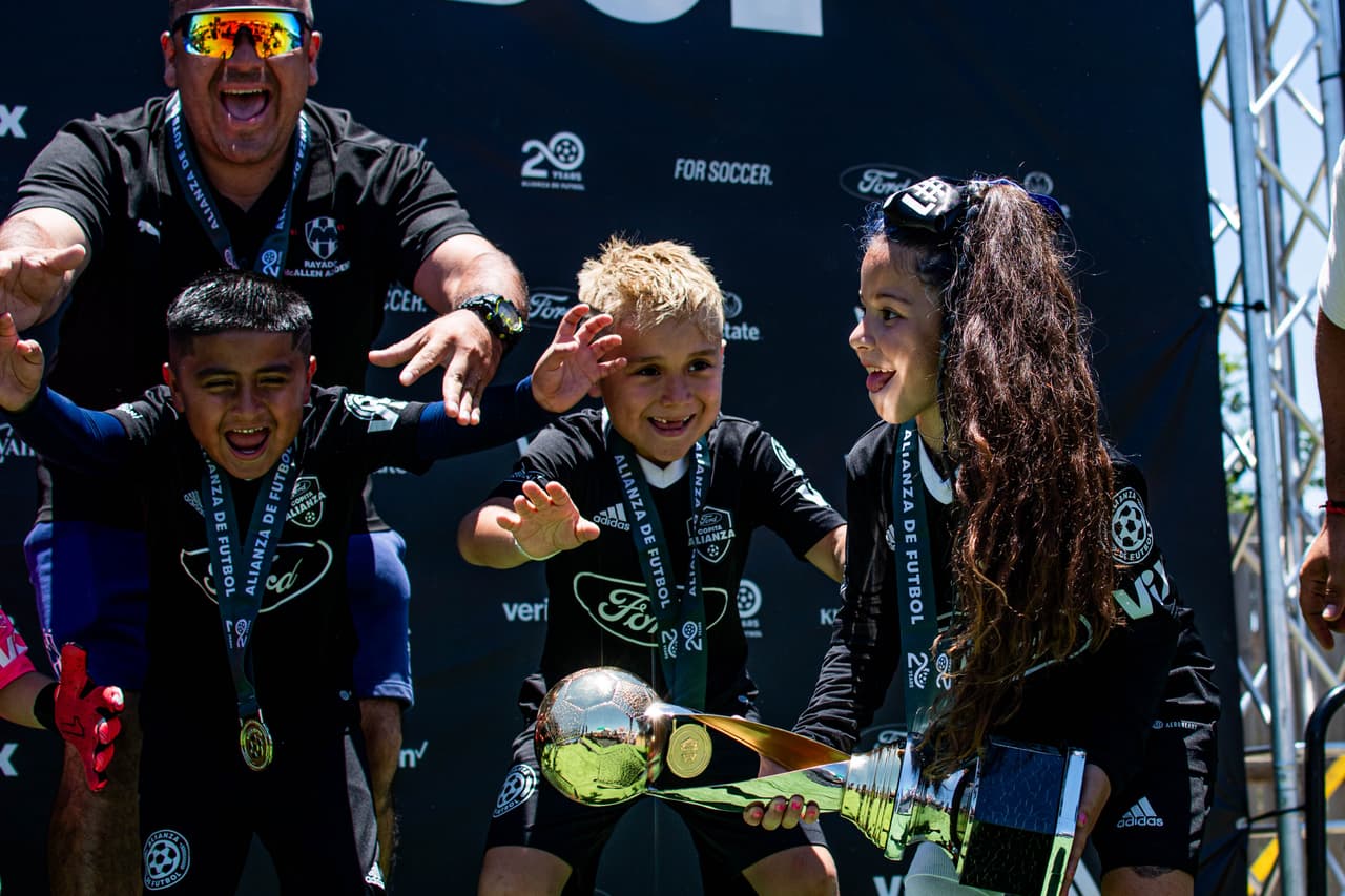 San Antonio vibró con la segunda fecha del Tour de Alianza