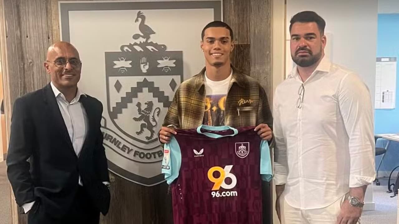 ¡Sigue la magia! Hijo de Ronaldinho llega a la Premier League