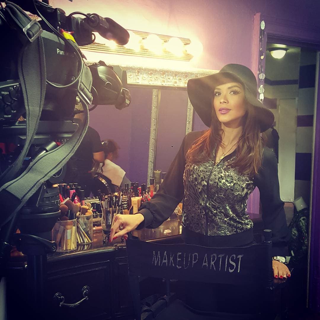 Este domingo en el segundo show de NBL VIP, se revelarán los nombres de las dos participantes que entrarán a la competencia. No te lo pierdas a las 8/7C por Univision.