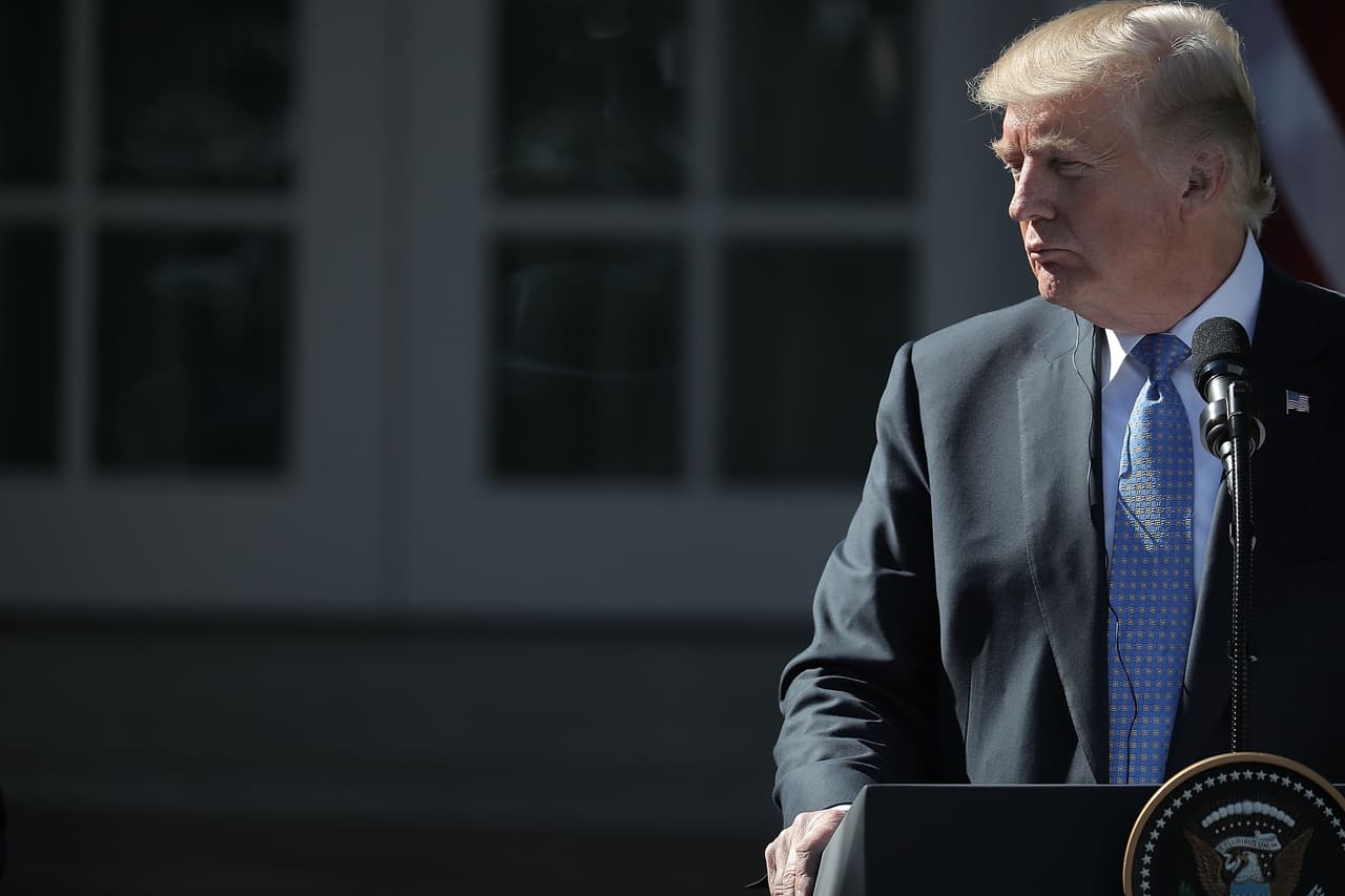 Donald Trump, un comandante en jefe insensible y torpe para tratar con asuntos militares 