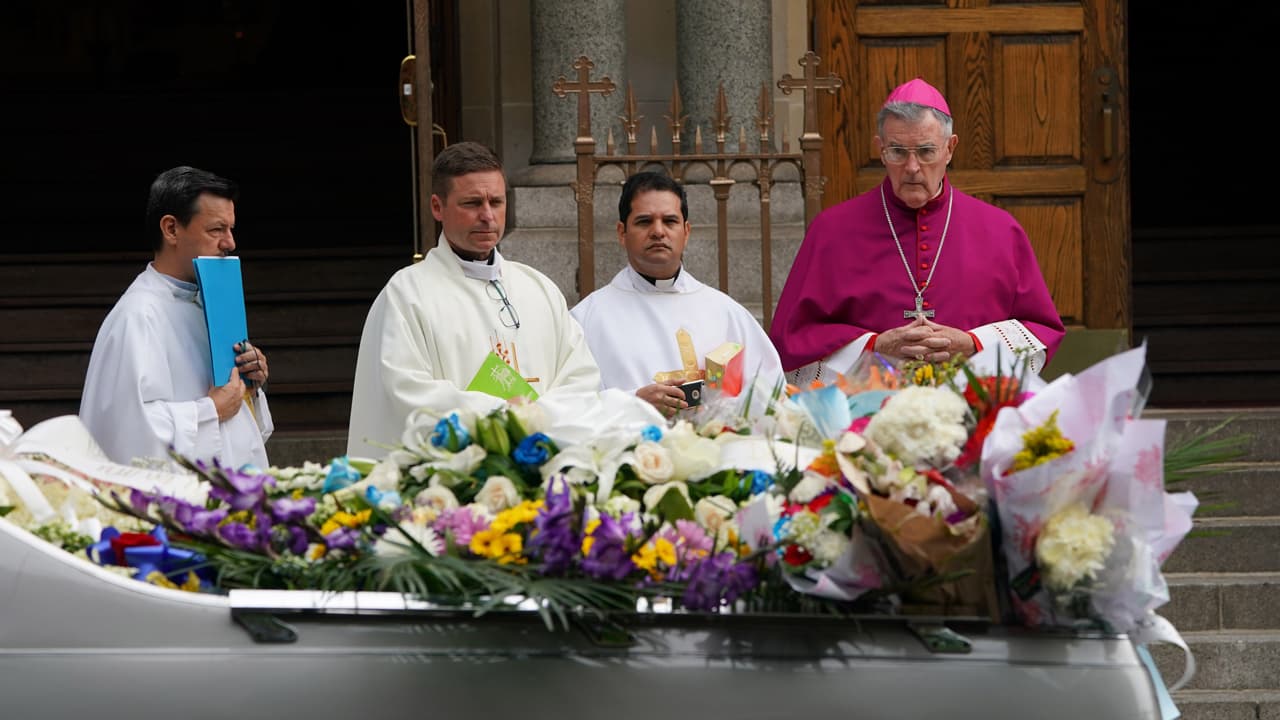 Guzmán-Feliz, que era conocido también como 'Junior', fue víctima de un ajuste de cuentas de la pandilla dominicana 'Los Trinitarios', pero se trató de un caso de identidad errónea, pues el chico fue confundido con otro joven que se vio en un video sexual en el que participaba la sobrina de un miembro de la pandilla.