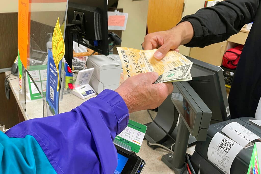 Texas tiene nuevo millonario: Residente de Houston gana $1,000,000 en el sorteo de Powerball