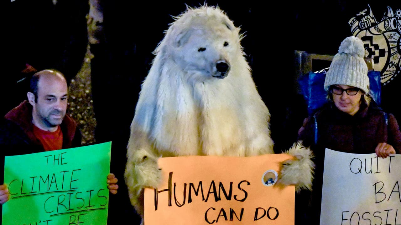 “Los humanos pueden hacerlo mejor": los mensajes de la protesta en la Cumbre del Clima (fotos)