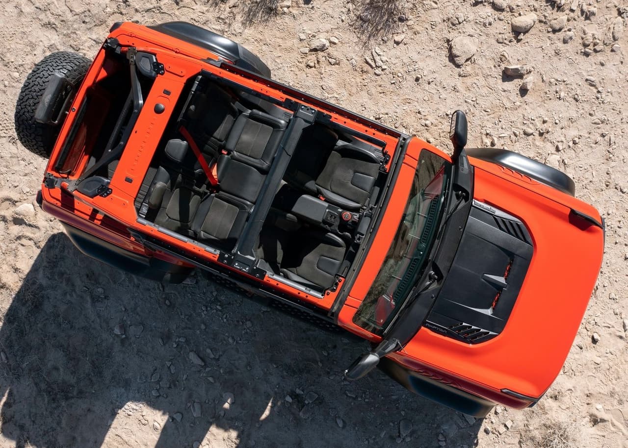 Ford recientemente presentó a la nueva integrante en su familia de SUVs: la Ford Bronco Raptor 2022.