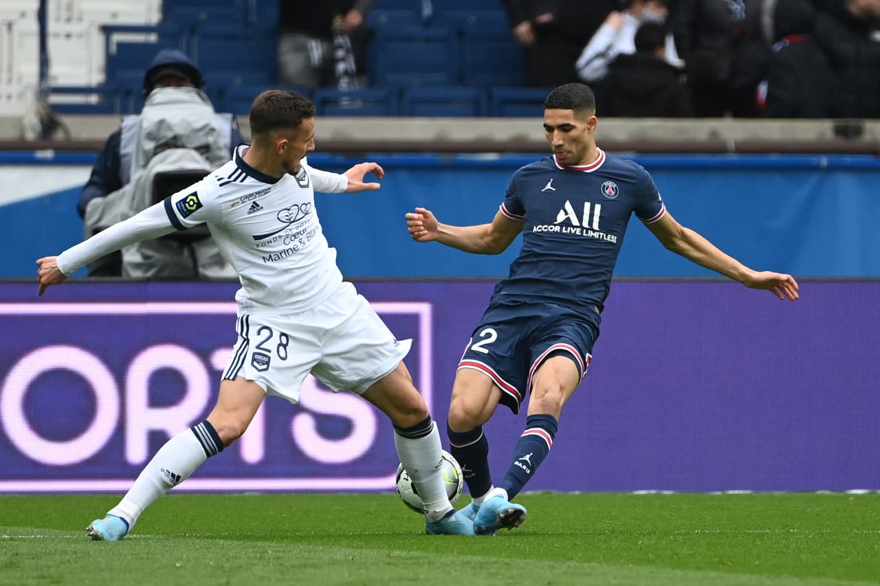 El PSG goleó al Bordeaux con los goles de Mbappé, Neymar y Leandro Paredes, pero ni esa victoria evitó los abucheos de sus seguidores, quienes castigaron especialmente al Ney y Lio.