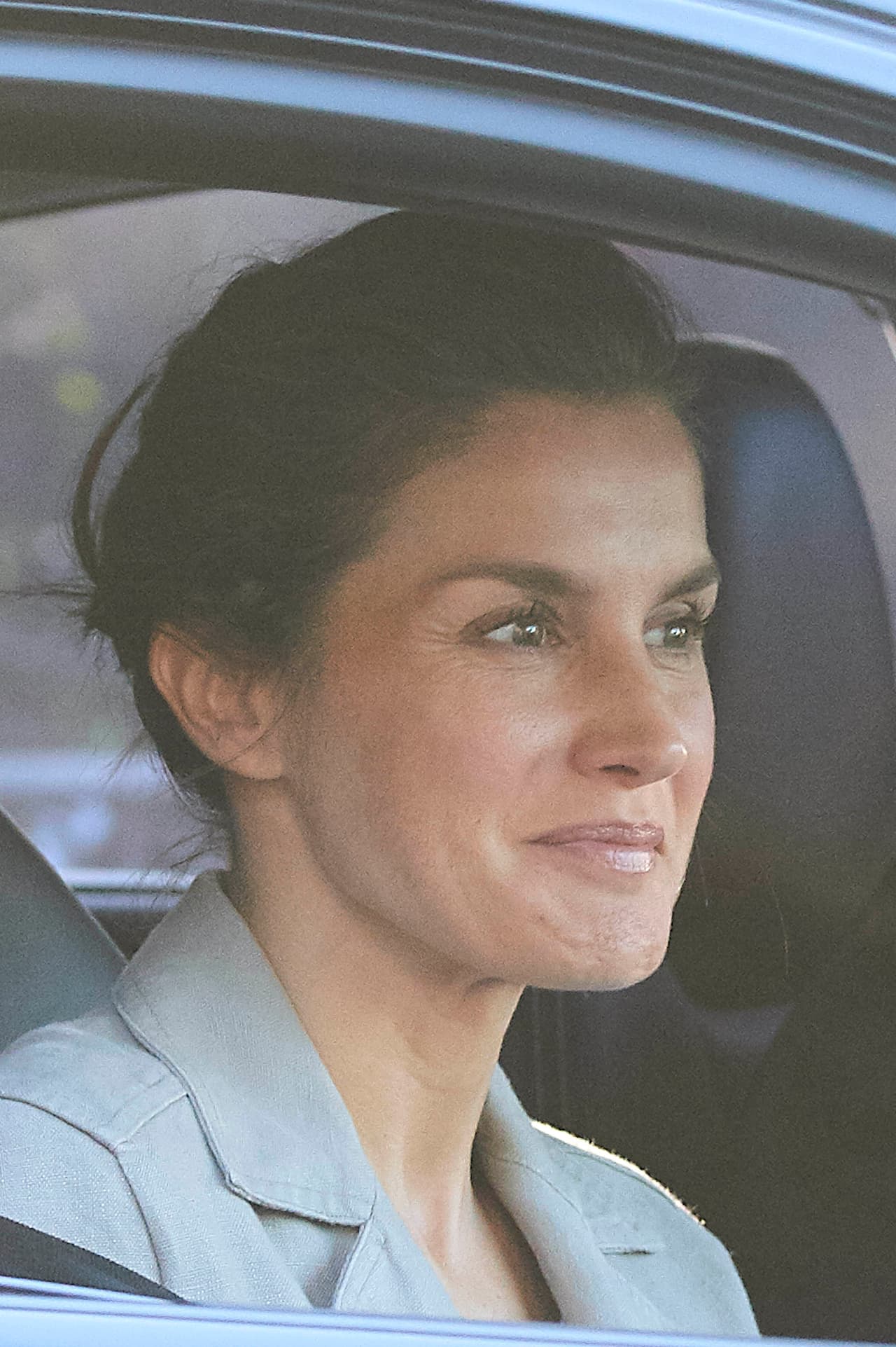 El efecto cara lavada se consigue con un maquillaje del mismo tono de piel del rostro para que se pueda mimetizar.