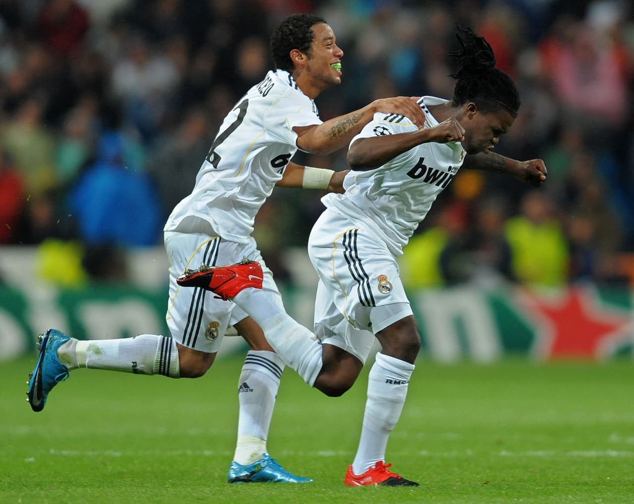 Fue colocado como lateral izquierdo y poco a poco fue superado por un incipiente Marcelo que se convertiría en uno de los mejores en la historia.