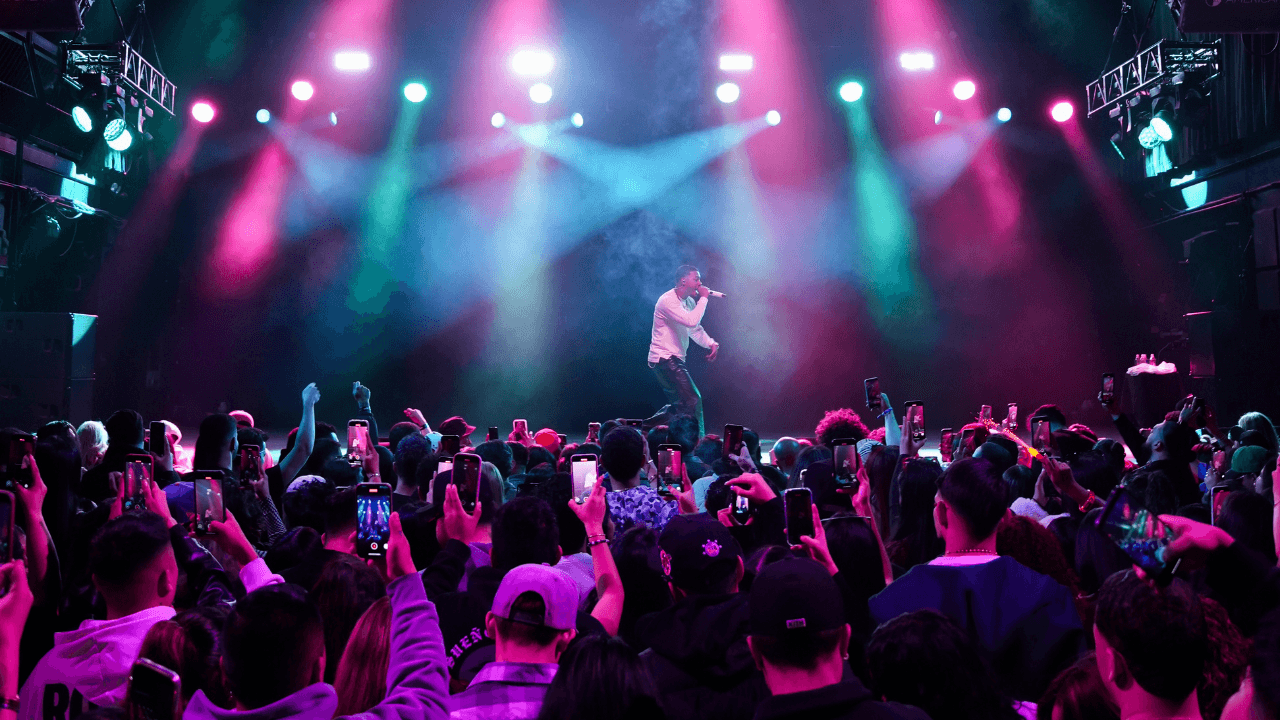 Myke Towers en privado: una noche con lo mejor del reggaetón