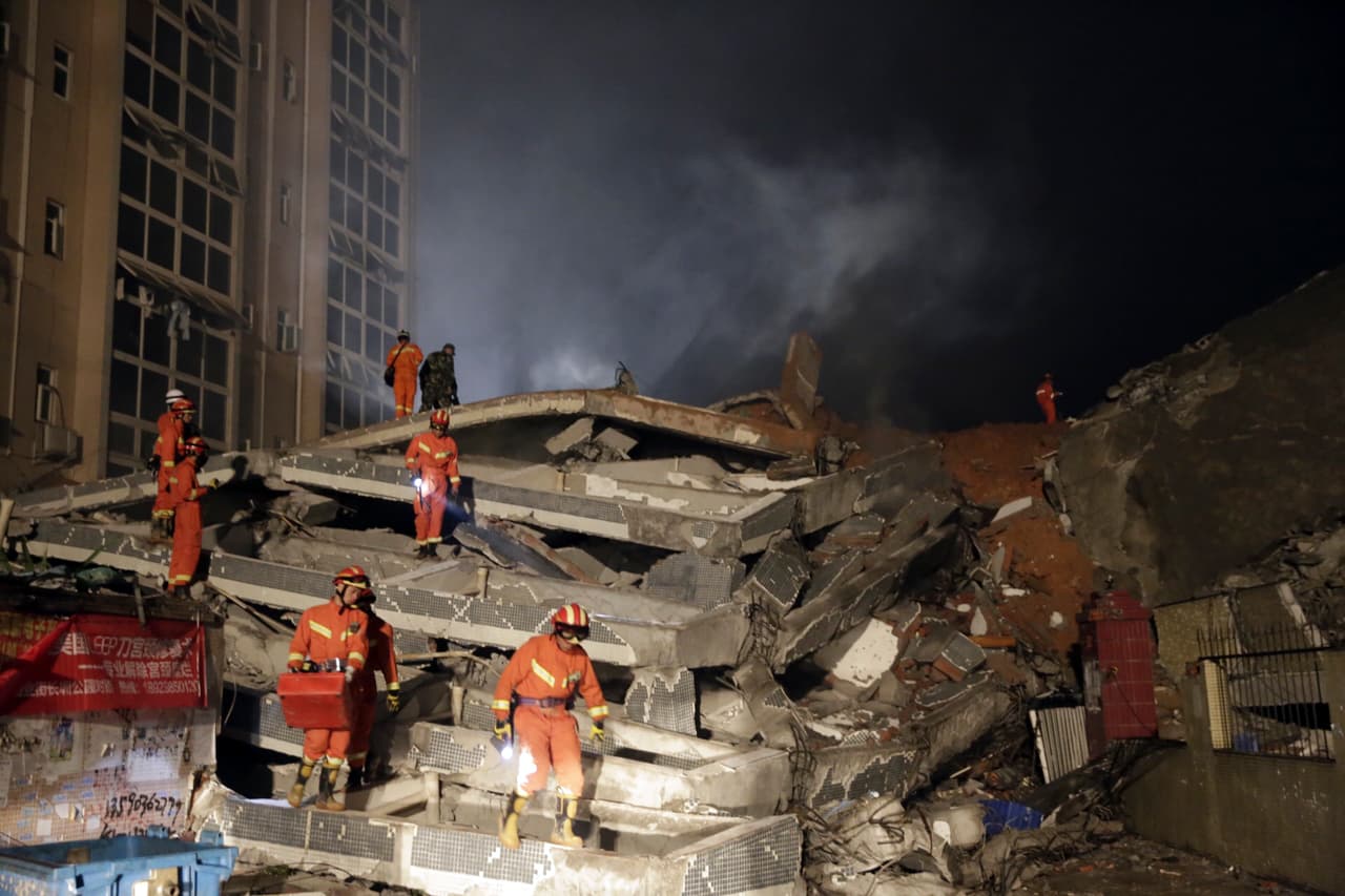 1,500 efectivos participan en labores de rescate