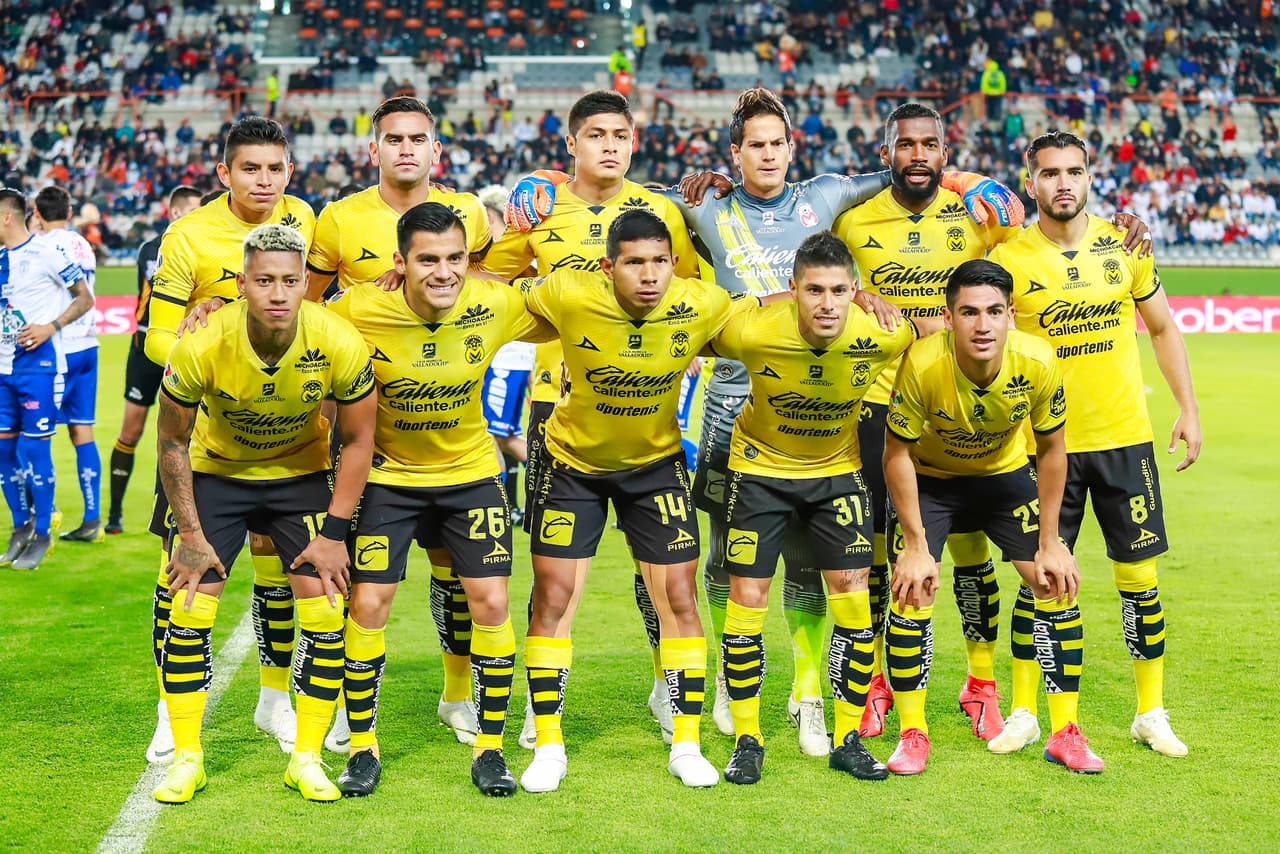 Los titulares dispuestos por el técnico Roberto Hernández de Monarcas Morelia.