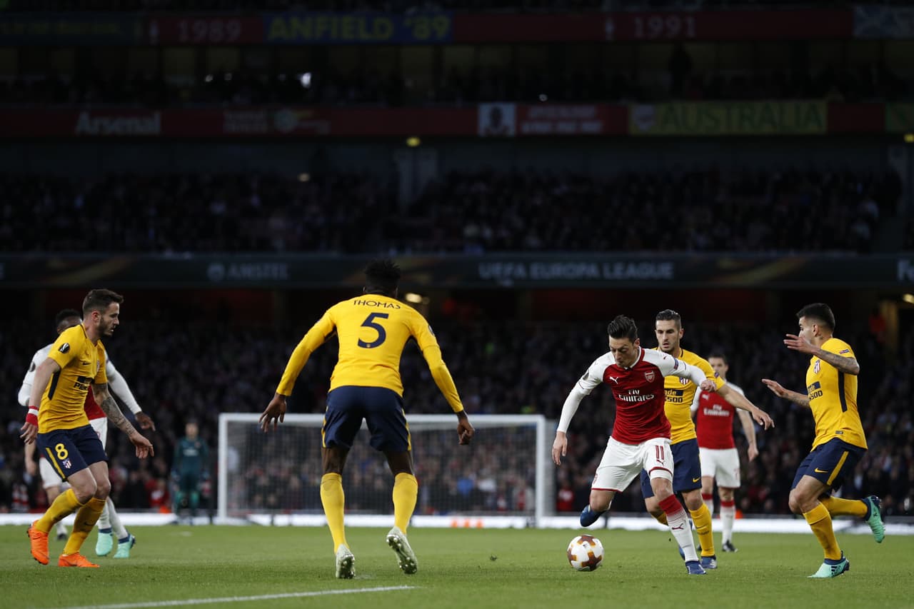 Atlético de Madrid se encargó de encerrar al Arsenal para evitar las opciones en su arco.