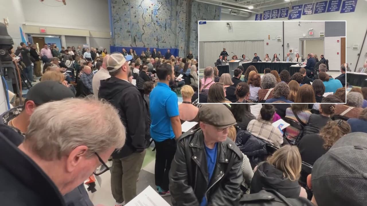 Controversia en Deerfield: madre denuncia situación en vestuario escolar