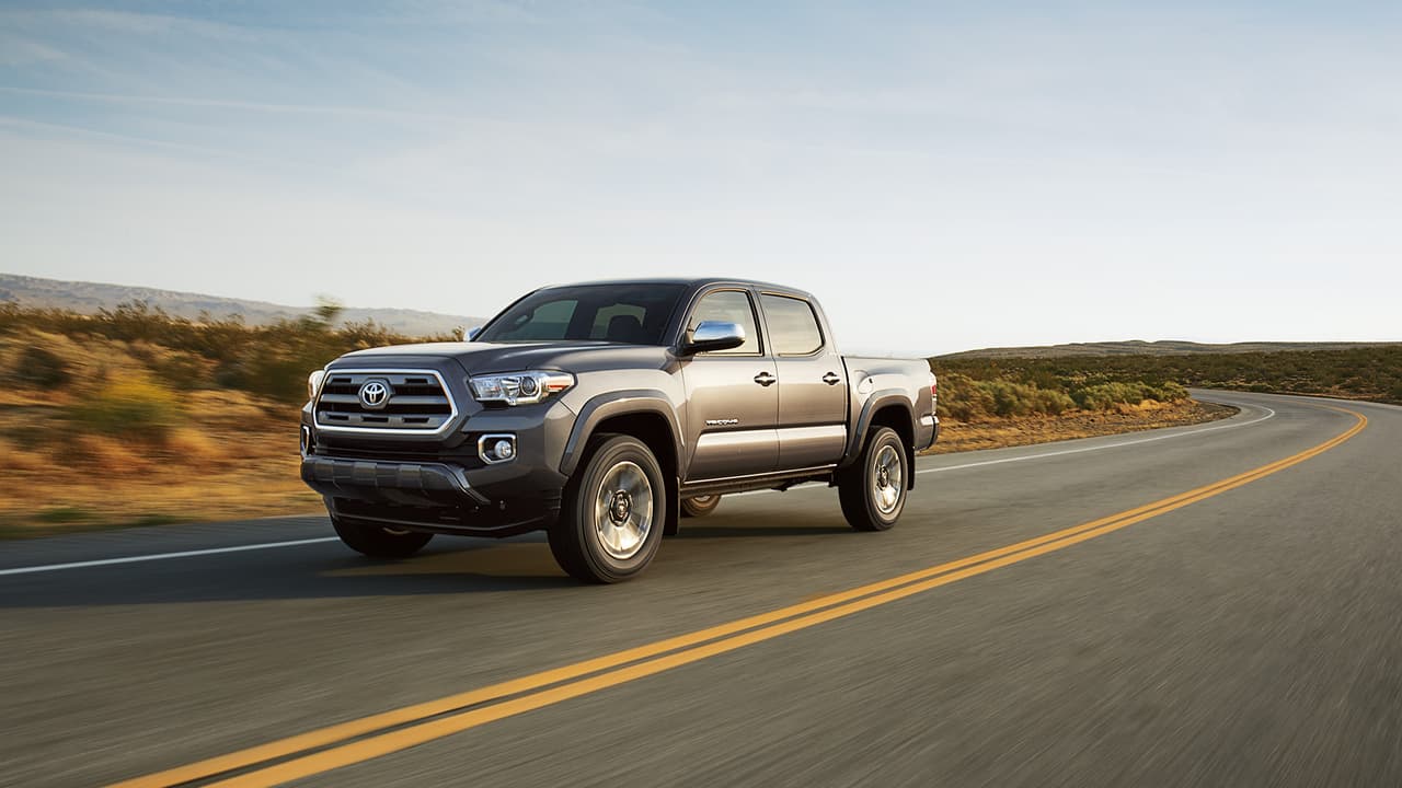 <b>Carrocerías</b>: Las pickups pueden ser adquiridas entres tamaños básicos de carrocería dependiendo de la capacidad y espacio que su cabina ofrezca.
<br>
<br>En la imagen:
<b> Toyota Tacoma Crew Cab 2017</b>