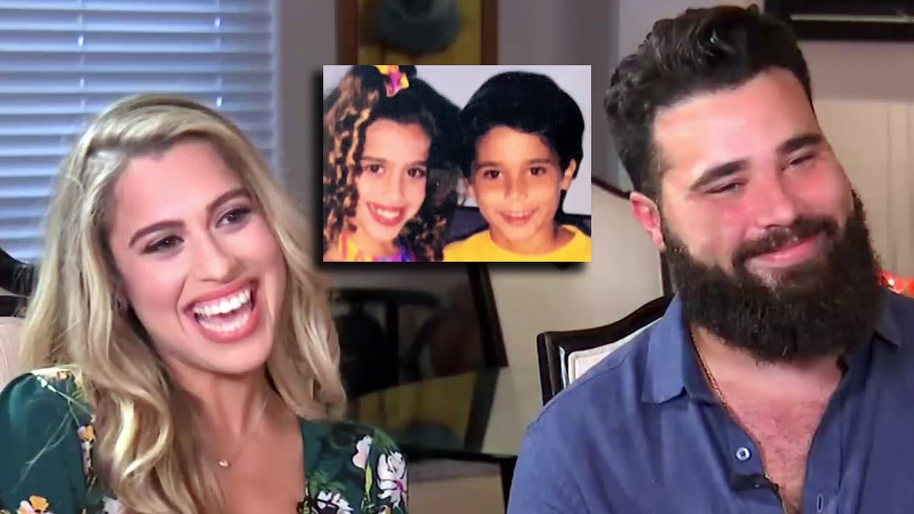 <a href="https://www.univision.com/shows/despierta-america/lo-hizo-llorar-de-nino-en-sabado-gigante-y-hoy-su-relacion-va-mas-alla-de-la-muerte-recuerdas-a-erika-y-andhy-video">Erika Navarro y Andhy Méndez</a> también iniciaron sus carreras con el presentador chileno, y recordaron divertidas anécdotas de aquellos años.