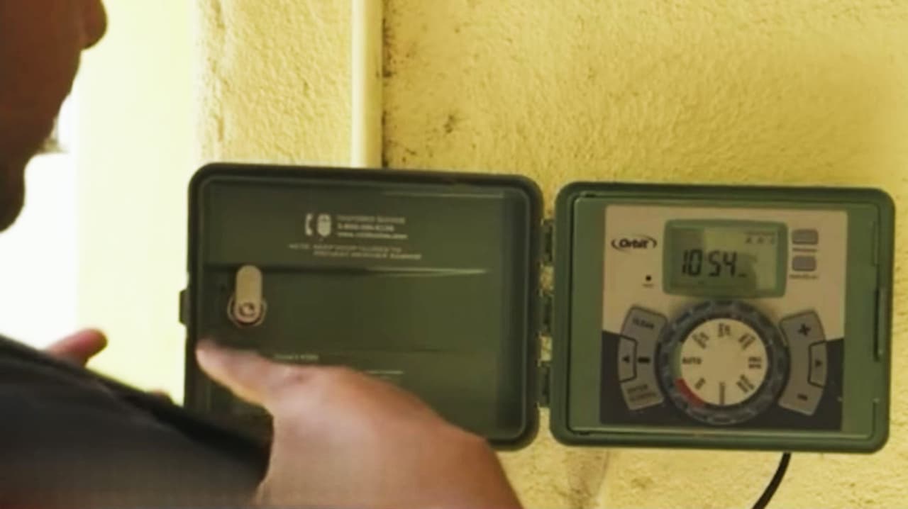 Durante calor extremo, las compañías de electricidad en Arizona tienen prohibido cortar el servicio