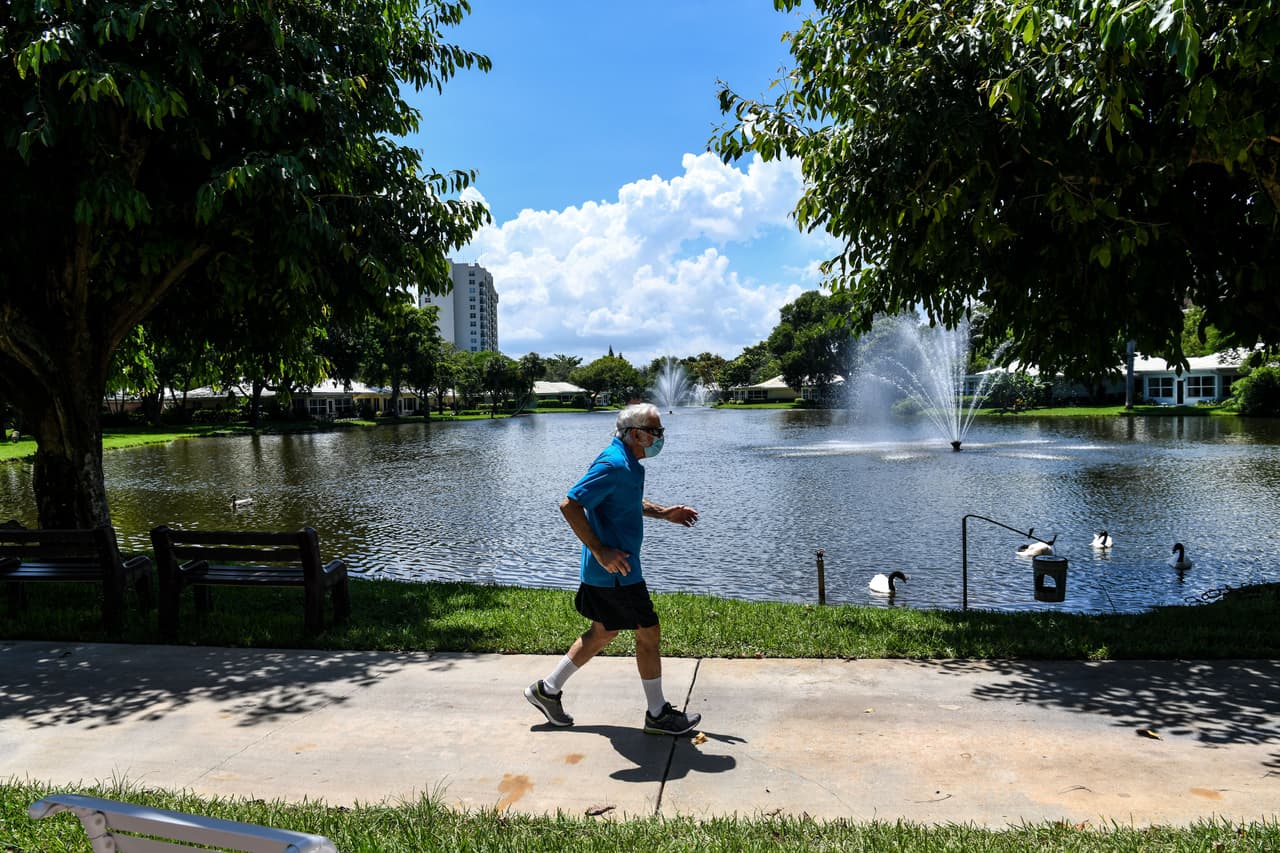 FBI advierte sobre estafas a adultos mayores en Florida: sigue estas recomendaciones para proteger a sus familiares 