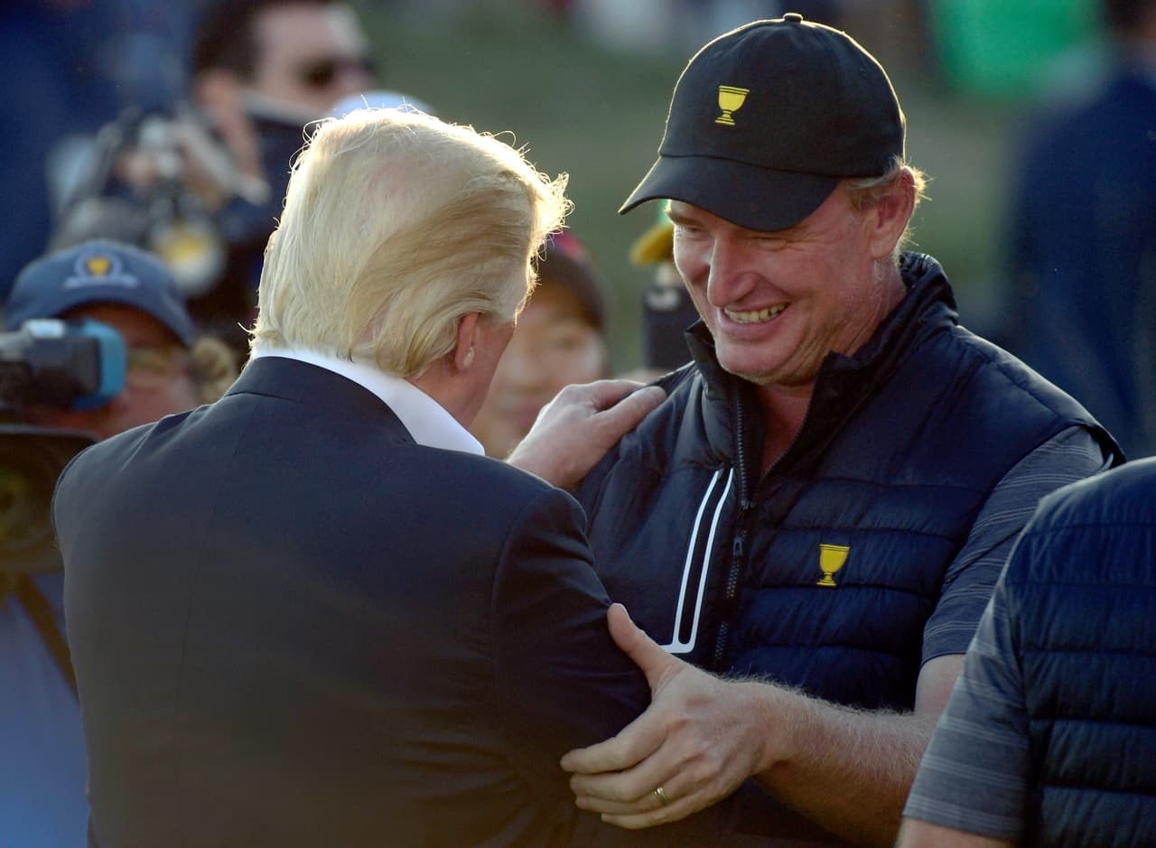 Els ha estado 788 semanas entre los 10 mejores de la clasificación mundial de golf, más que cualquier otro jugador desde que existe la lista en 1986.