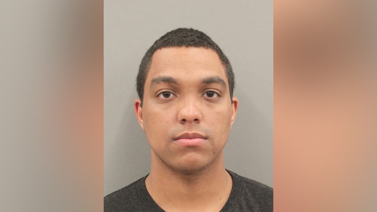 El presunto responsable del accidente fue identificado como Andrew Mock, que sobrevivió y ahora enfrenta consecuencias graves. Dos de las víctimas son menores de edad.