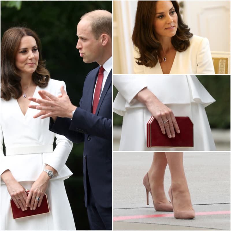 La duquesa de Cambridge asistió a su viaje a Polonia con un vestido blanco, que acompañó con un pequeño colgante y pequeño bolso color vino y además mostró nuevamente su nuevo corte de cabello.