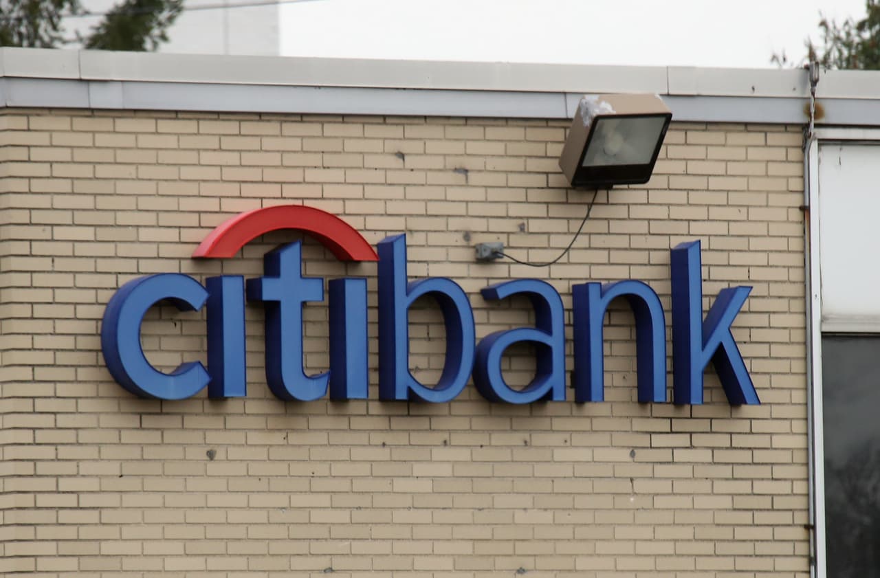 <h3 class="cms-H3-H3">Citibank </h3>
<br>
<br>El banco aseveró que “no apoyará a candidatos que no respeten el estado de derecho” y que “detendrá las contribuciones” a los miembros republicanos que se opusieron, de acuerdo con el sitio 
<i>Popular Information, </i>que lleva un registro de compañías que han frenado sus contribuciones.