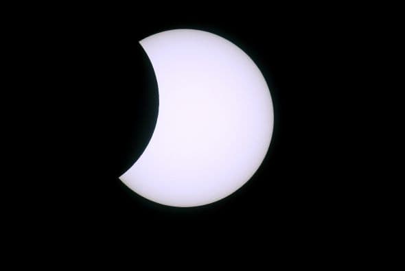 En este punto, las personas pudieron observar al sol cubierto entre un 85 y un 98%.