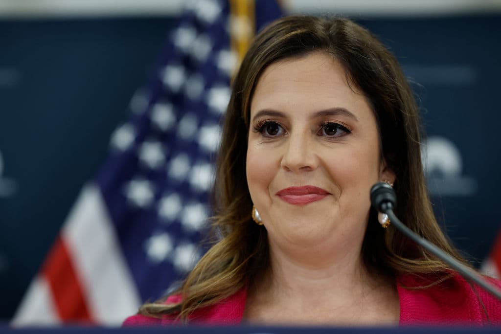 Elise Stefanik, representante por Nueva York, durante una conferencia de prensa en el Capitolio.