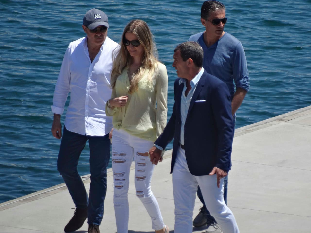 Pero a Banderas poco le importó que hubiera más de uno mirando.