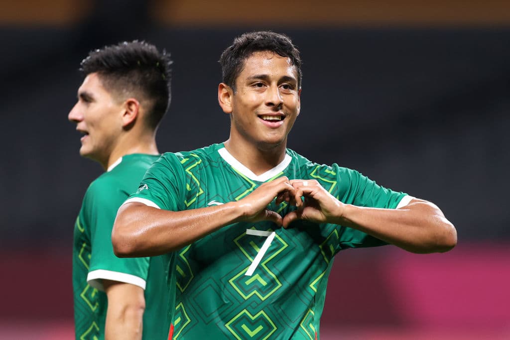 México lo logra y derrota a Sudáfrica 3-0 en el último partido de grupo y logra su calificación a Cuartos de Final en los Juegos Olímpicos de Tokyo 2020. Romo, Alexis Vega y Henry Martin fueron los encargados de darle la victoria al Tri con sus anotaciones. La escuadra tricolor enfrentará a República de Corea en la siguiente fase.