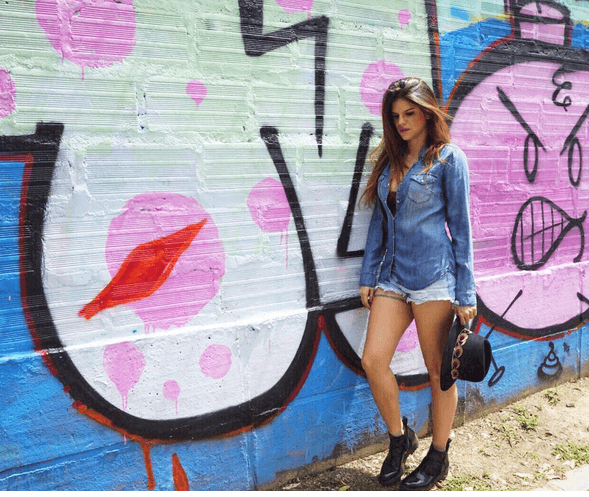 En esta imagen posa súper hot.