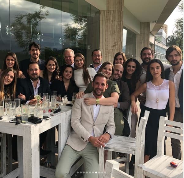 Los papás de Marcelo lograron reunir a sus familiares más cercanos para celebrar a su nene.