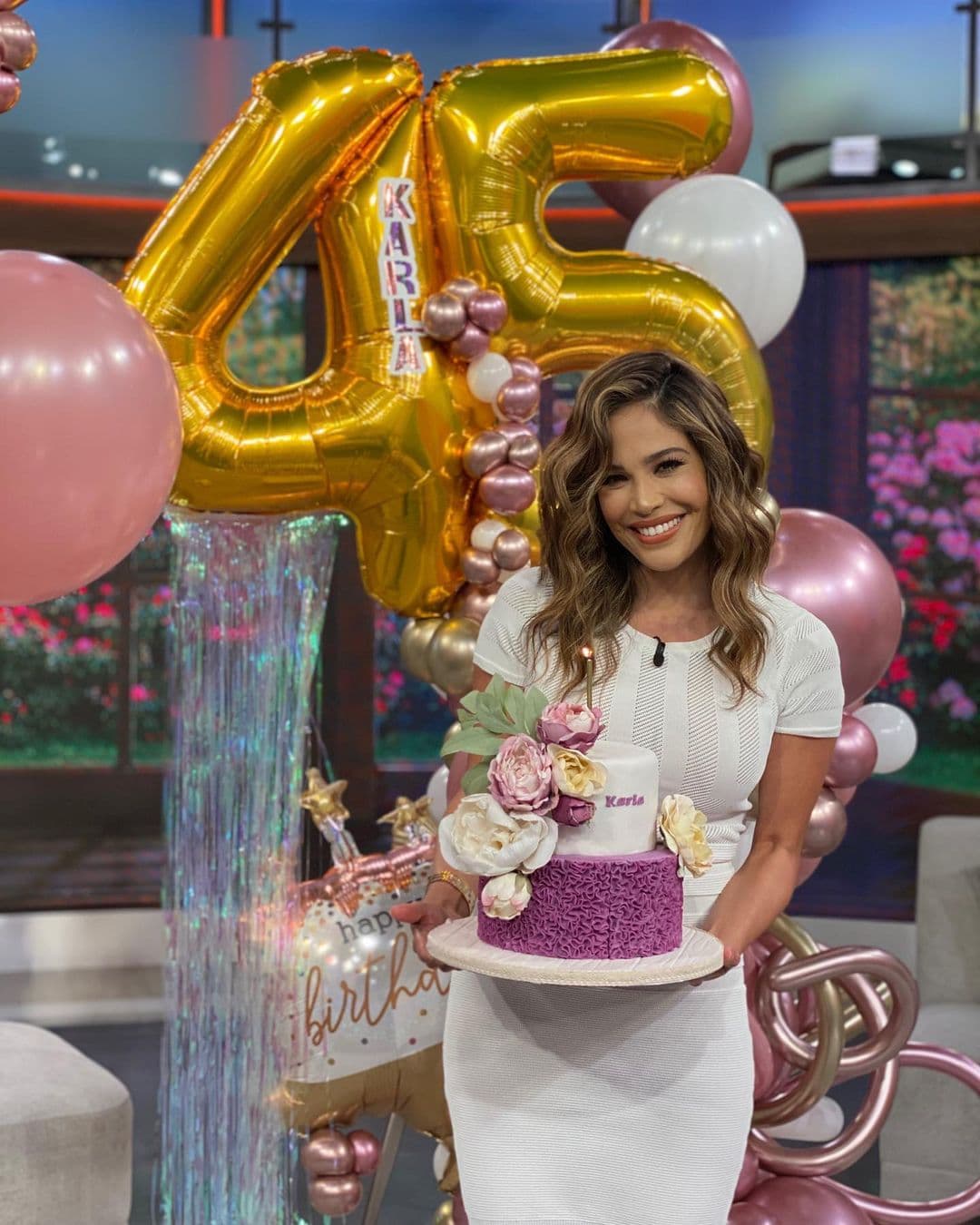 Este 11 de mayo, Karla Martínez gozó desde la primera hora de la mañana haber completado una nueva vuelta al sol.