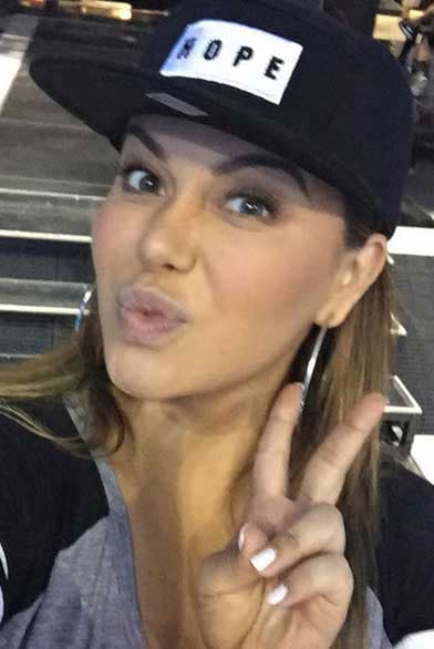 Chiquis Rivera no ha dejado de presumir lo emocionada que está por pisar ya el escenario de Premios Juventud.