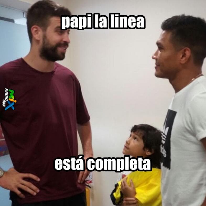 El jugador Teófilo Gutiérrez se encontró con Shakira y Piqué en su viaje por Barranquilla.