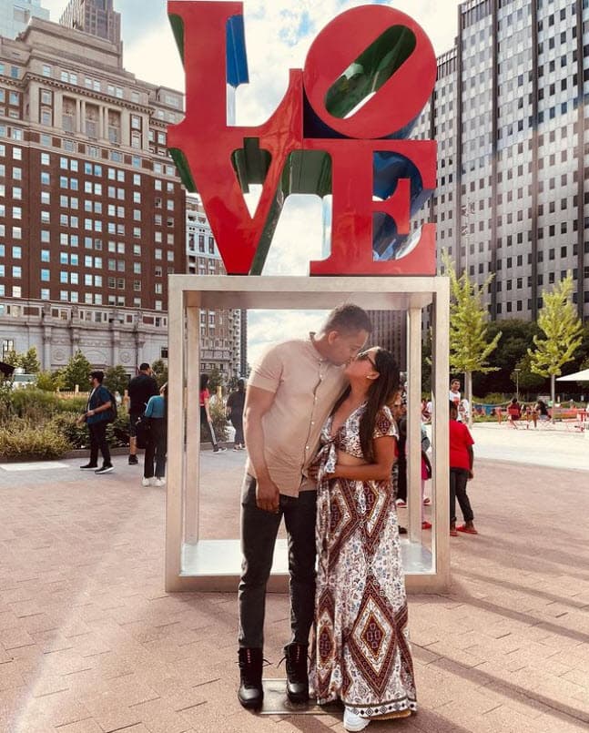 "Te quiero lo suficiente para luchar por ti, comprometerme por ti y sacrificarme por ti si es necesario. Lo suficiente como para extrañarte increíble cuando estamos separados, sin importar cuánto tiempo sea y 
<b>sin importar la larga distancia</b>".
<br>