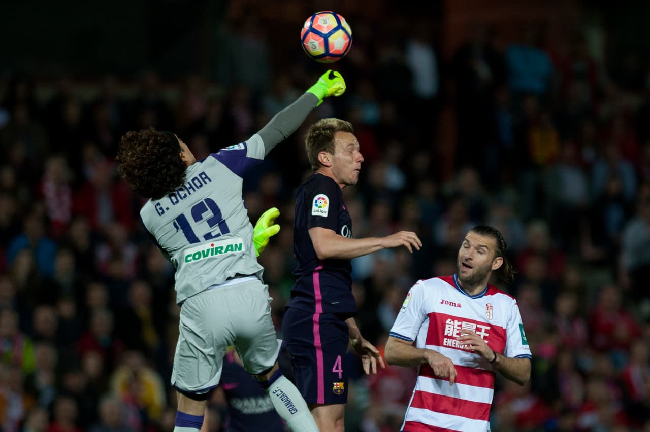 Silva además fue compañero de Francisco Guillermo Ochoa en el Granada de España antes de descender.