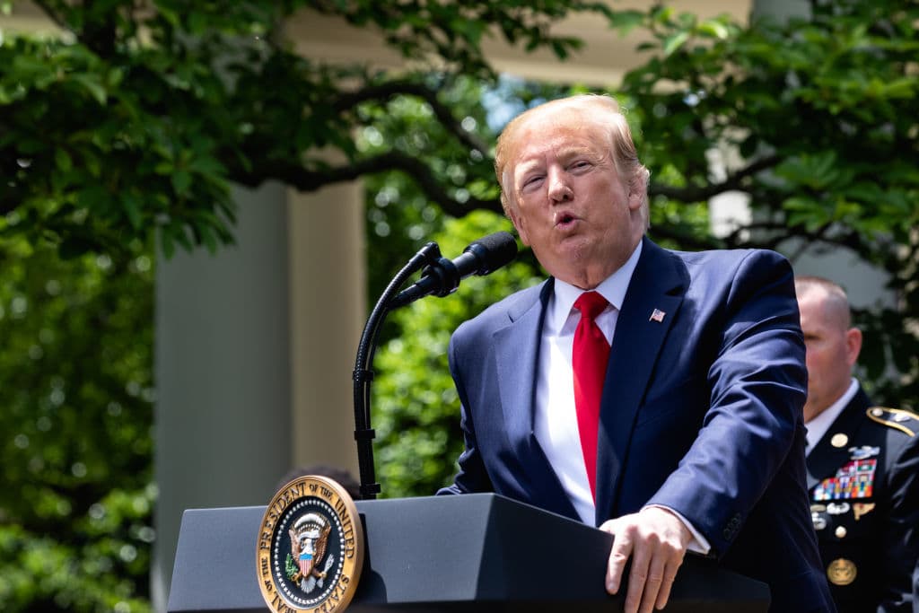 Aumenta la tensión con Irán: Trump enviará 1,500 soldados a Medio Oriente 