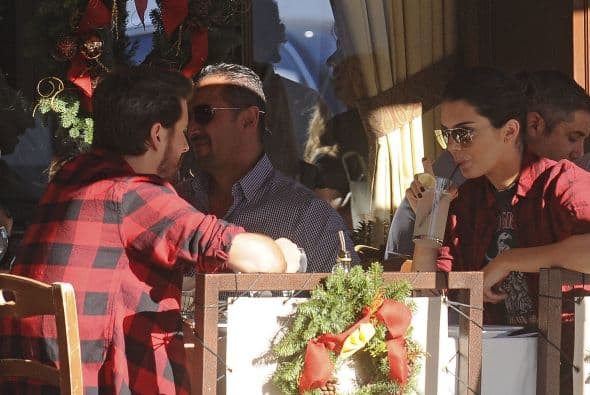 Varias veces se les vio juntos y completamente a solas.